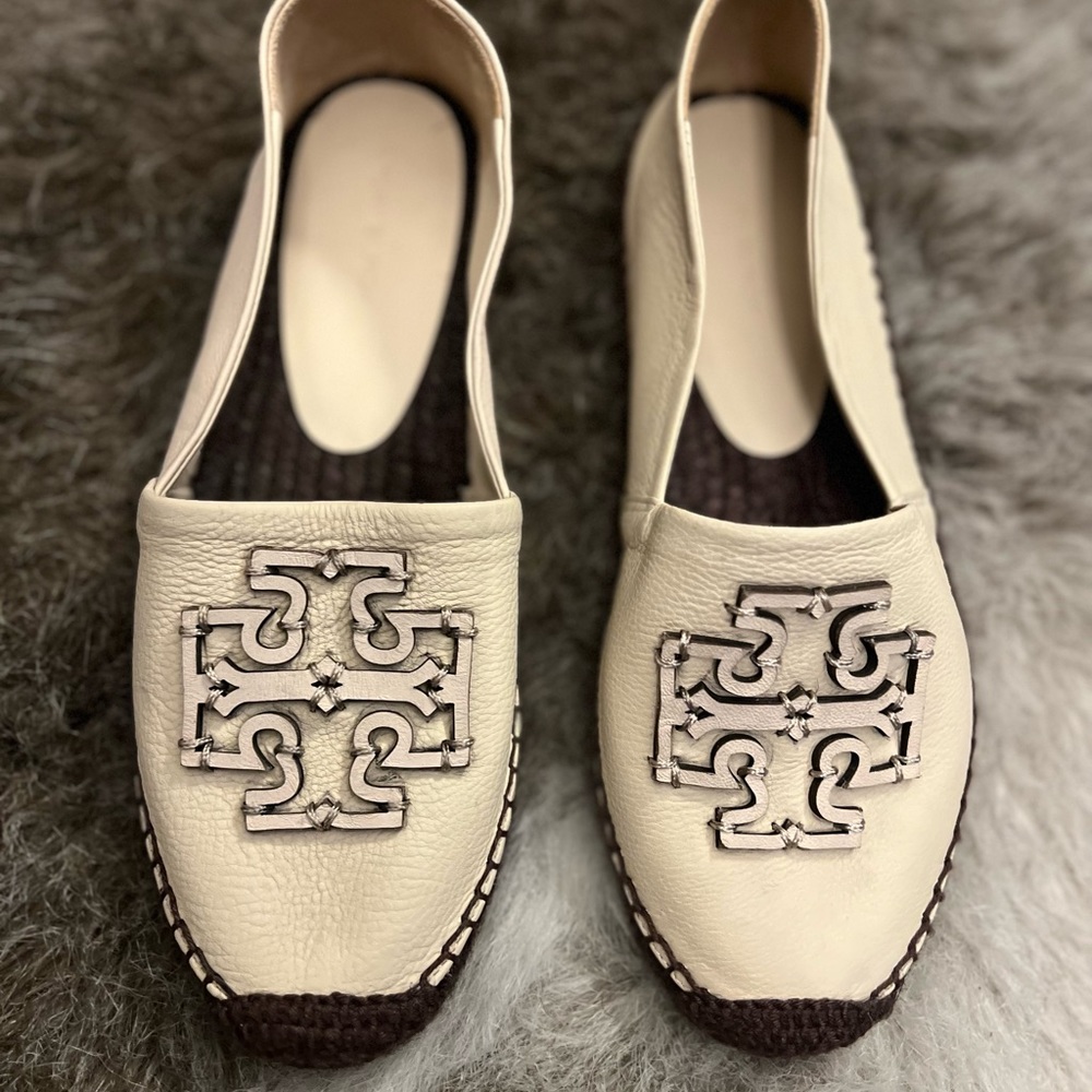 Tory Burch Ines Espadrille Flat 

Authentic NWOT